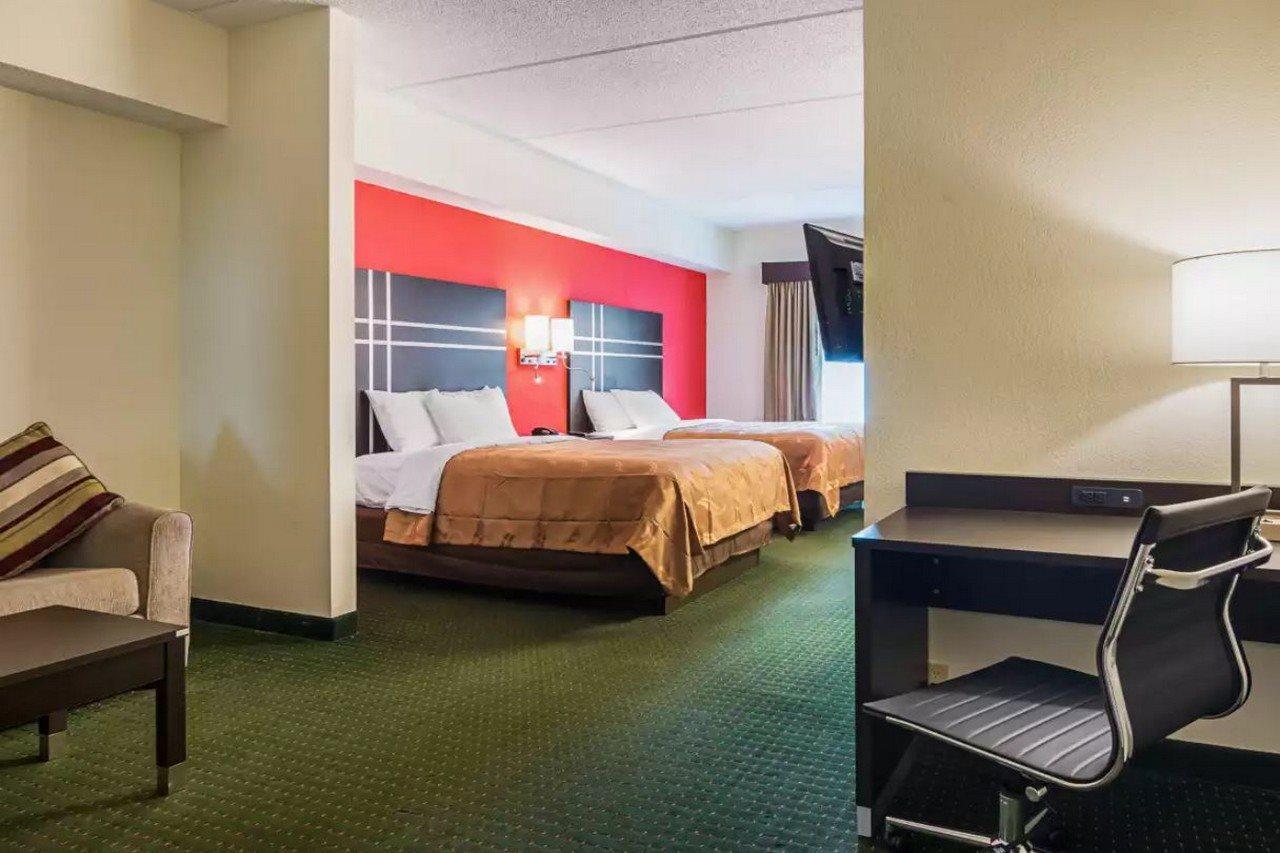 Quality Suites Atlanta Airport East フォレストパーク エクステリア 写真