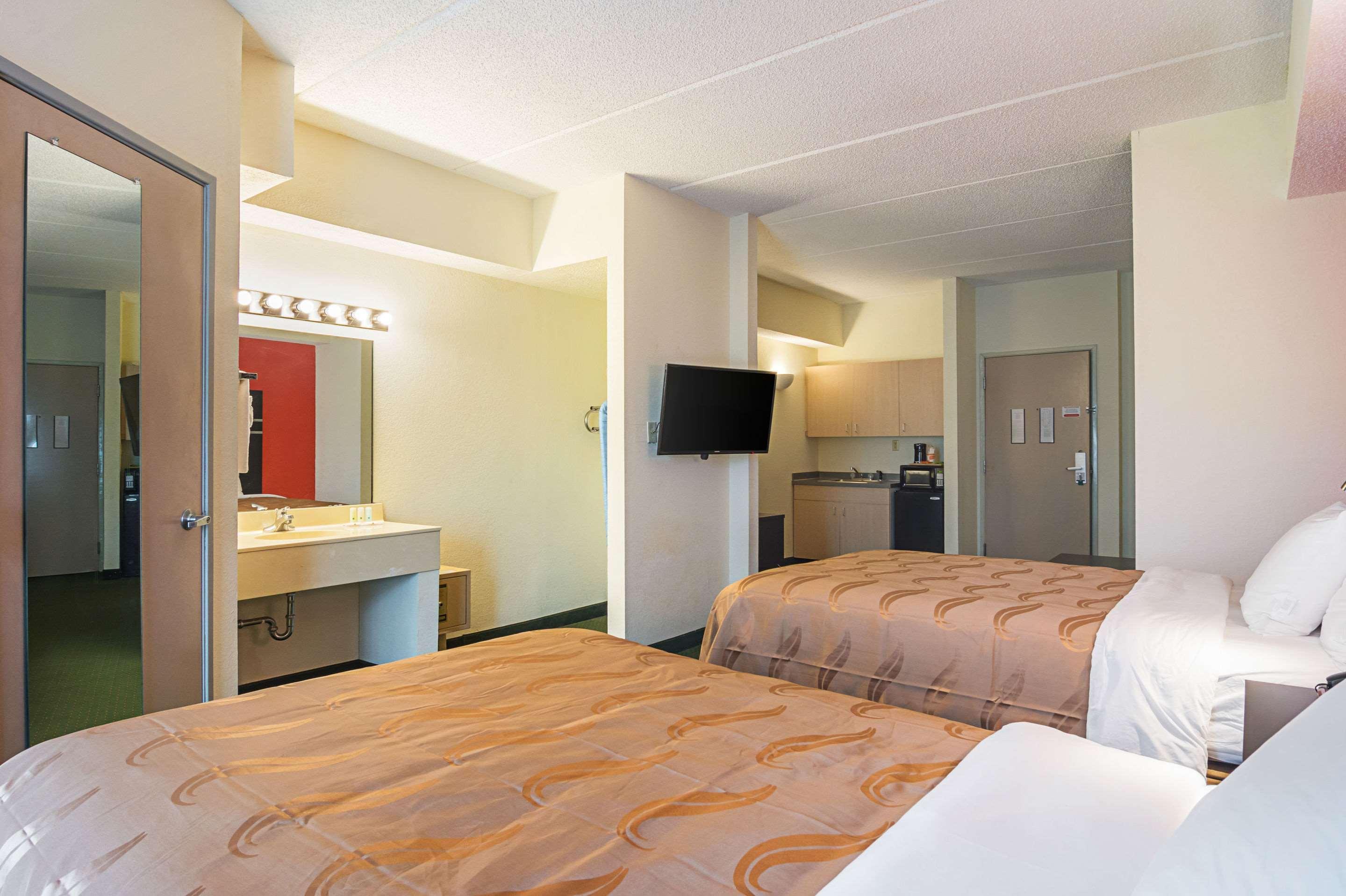 Quality Suites Atlanta Airport East フォレストパーク エクステリア 写真