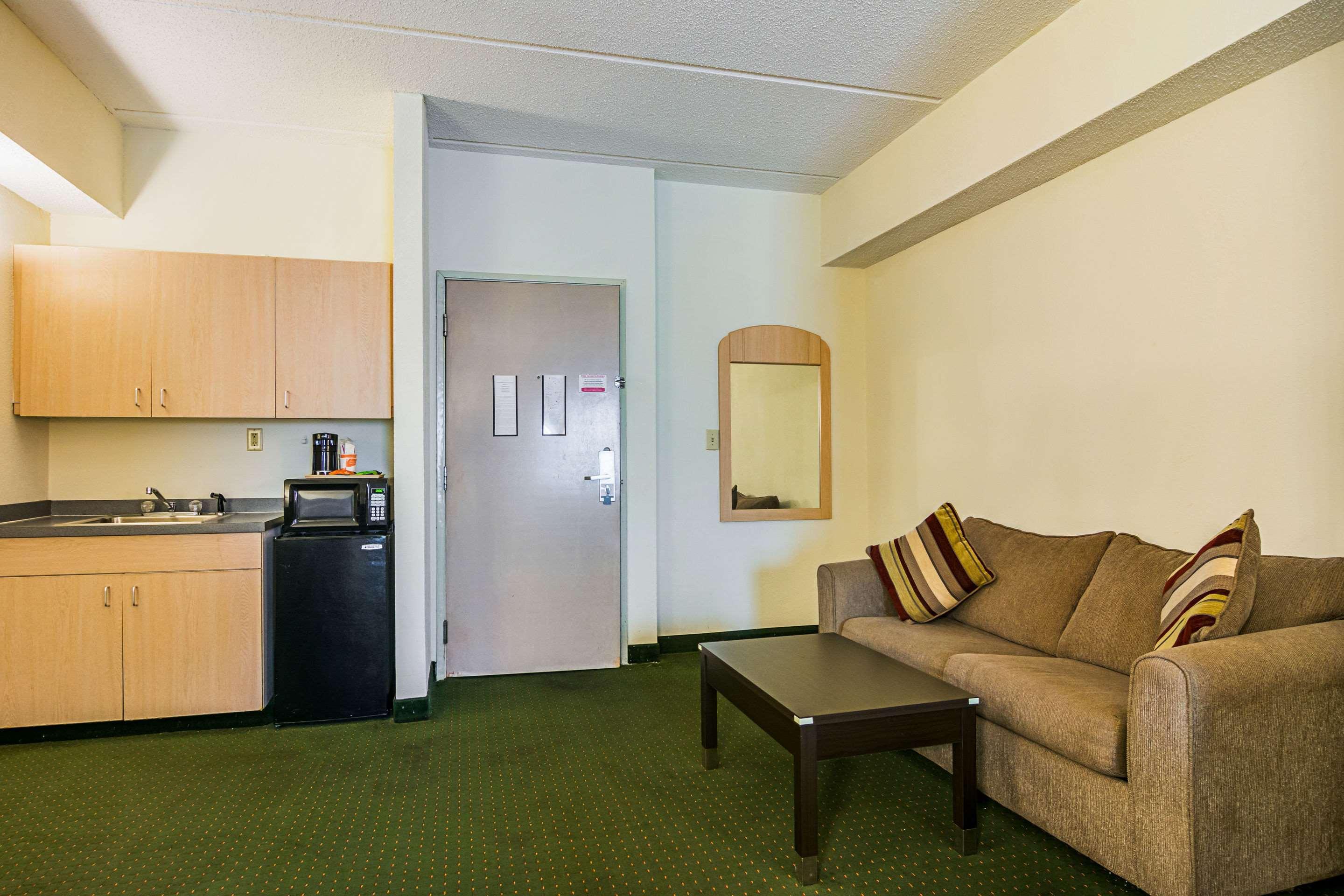 Quality Suites Atlanta Airport East フォレストパーク エクステリア 写真