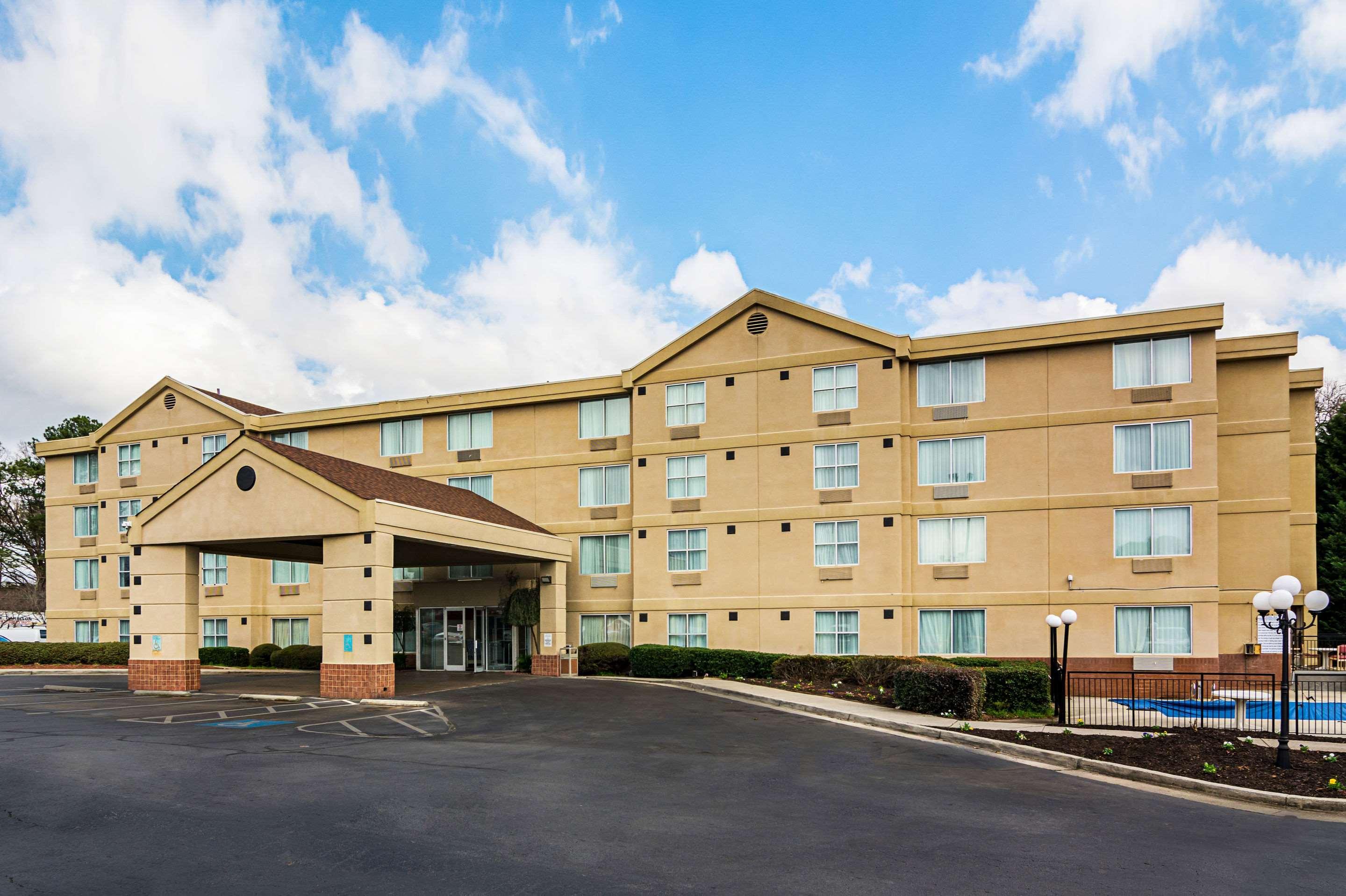 Quality Suites Atlanta Airport East フォレストパーク エクステリア 写真
