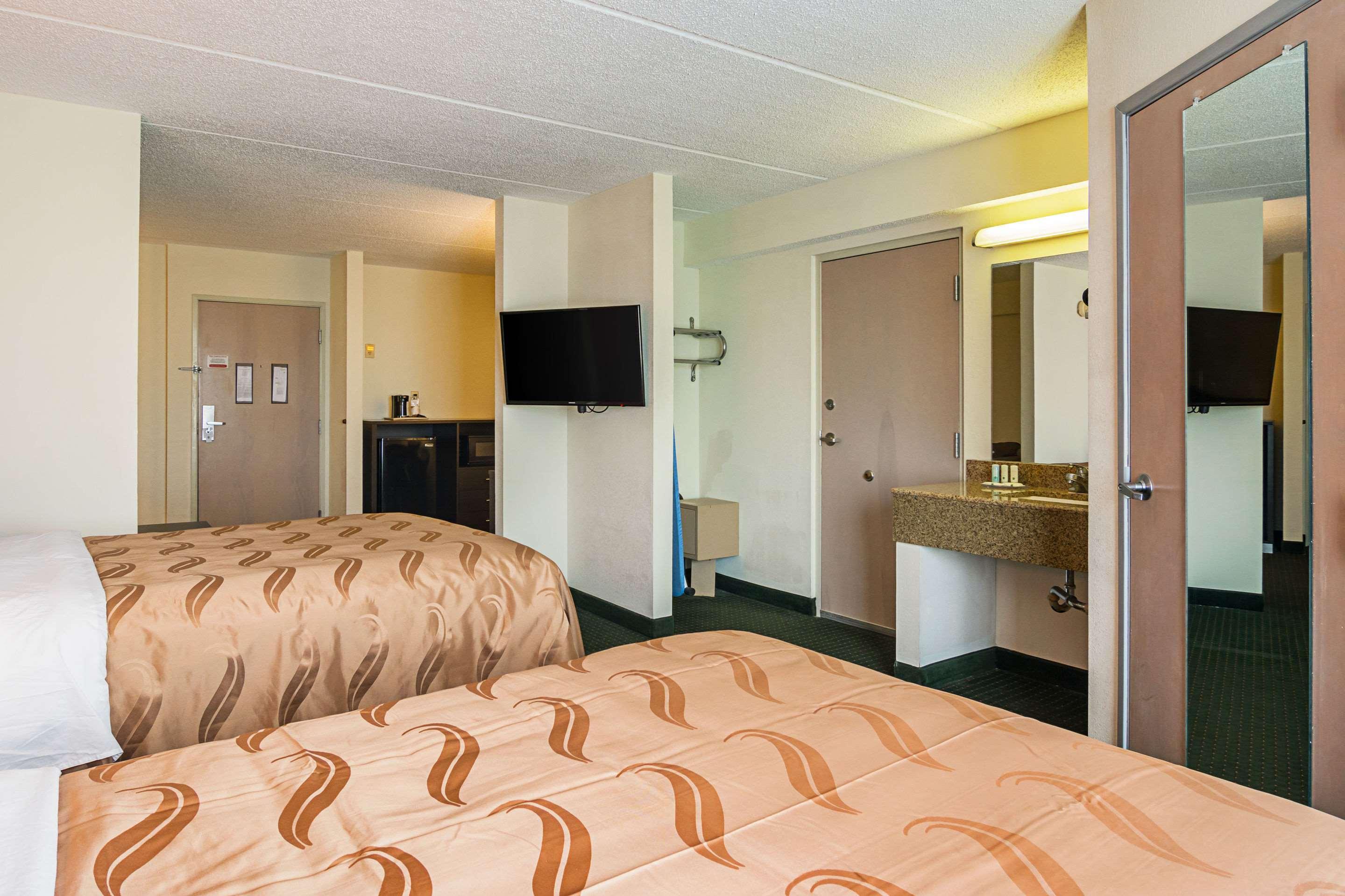 Quality Suites Atlanta Airport East フォレストパーク エクステリア 写真