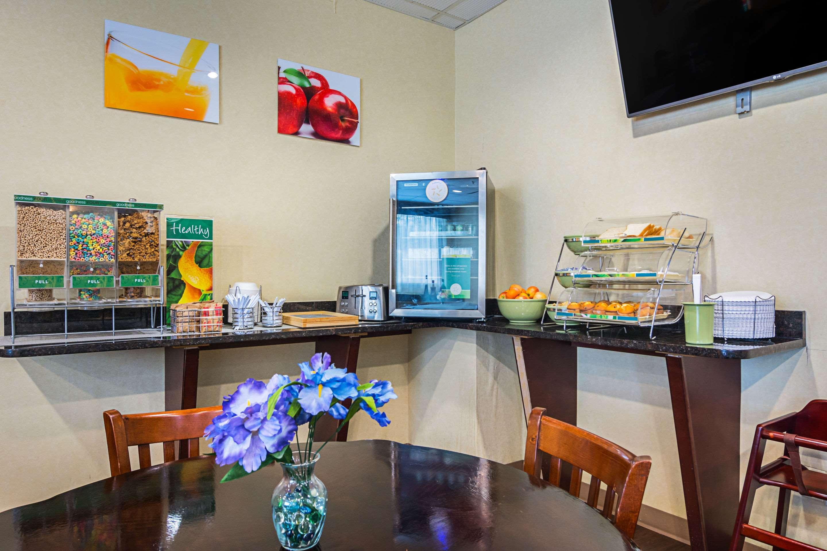 Quality Suites Atlanta Airport East フォレストパーク エクステリア 写真