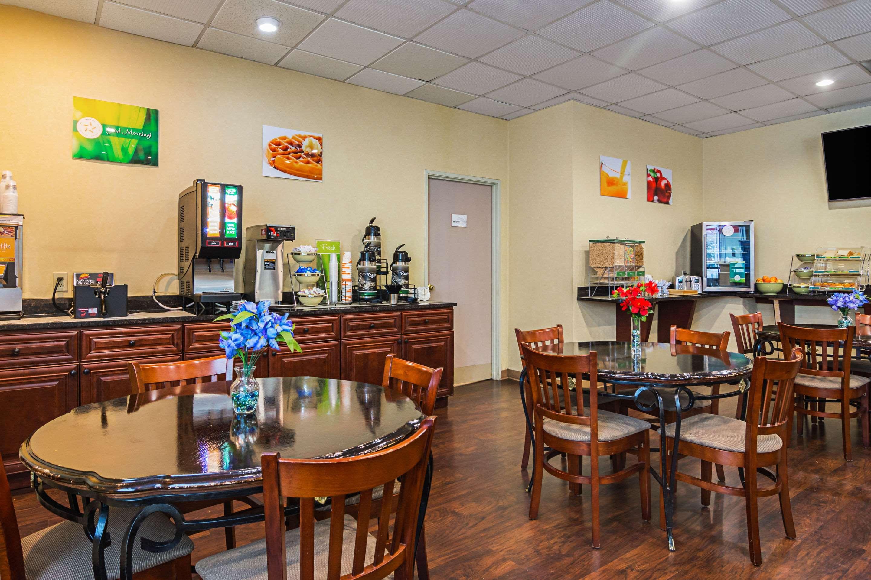 Quality Suites Atlanta Airport East フォレストパーク エクステリア 写真