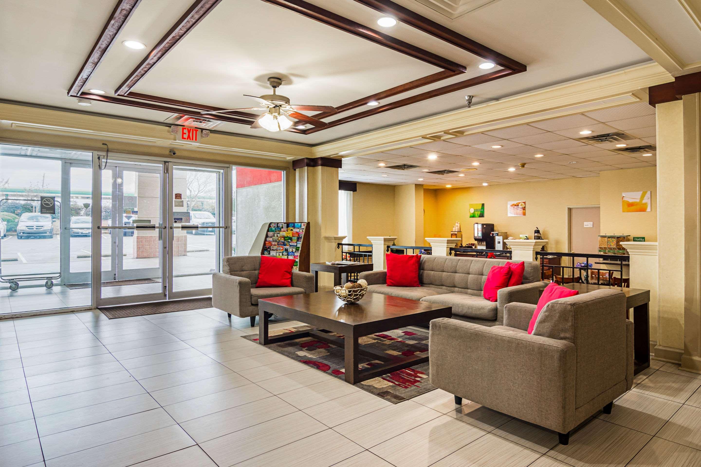 Quality Suites Atlanta Airport East フォレストパーク エクステリア 写真