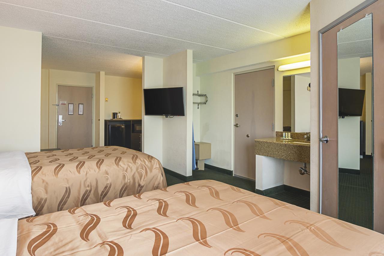 Quality Suites Atlanta Airport East フォレストパーク エクステリア 写真