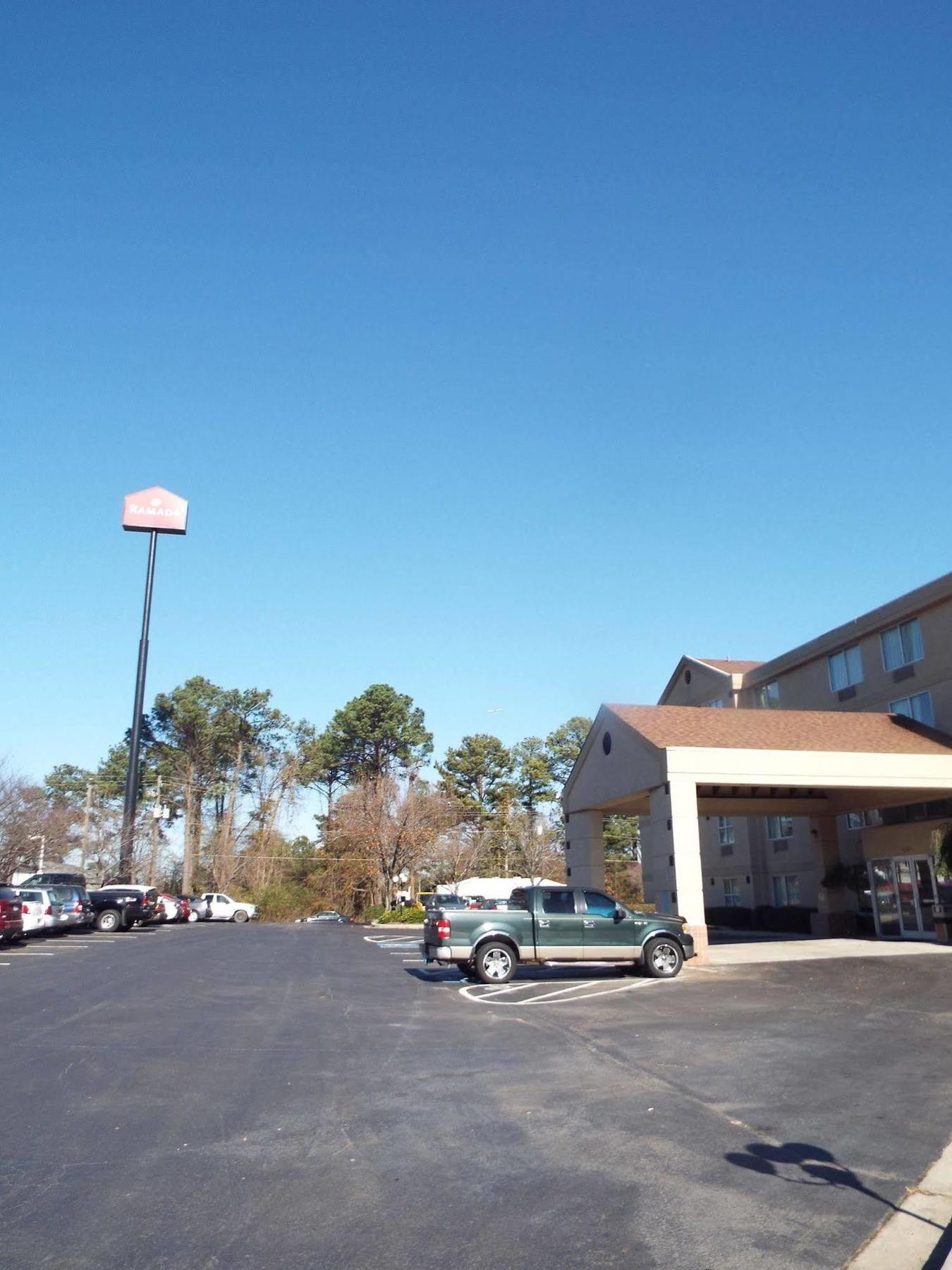 Quality Suites Atlanta Airport East フォレストパーク エクステリア 写真