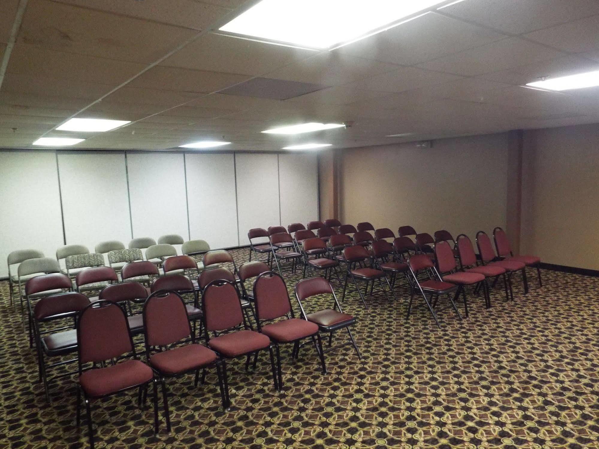 Quality Suites Atlanta Airport East フォレストパーク エクステリア 写真